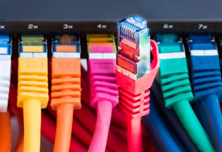 FunWorth 14 cavi patch Ethernet corti Cat6, 15 cm, ad alta velocità, 1000 Mbps, con connettori RJ45, colori misti per router, modem, switch, PC, TV, giochi, uso in ufficio (14