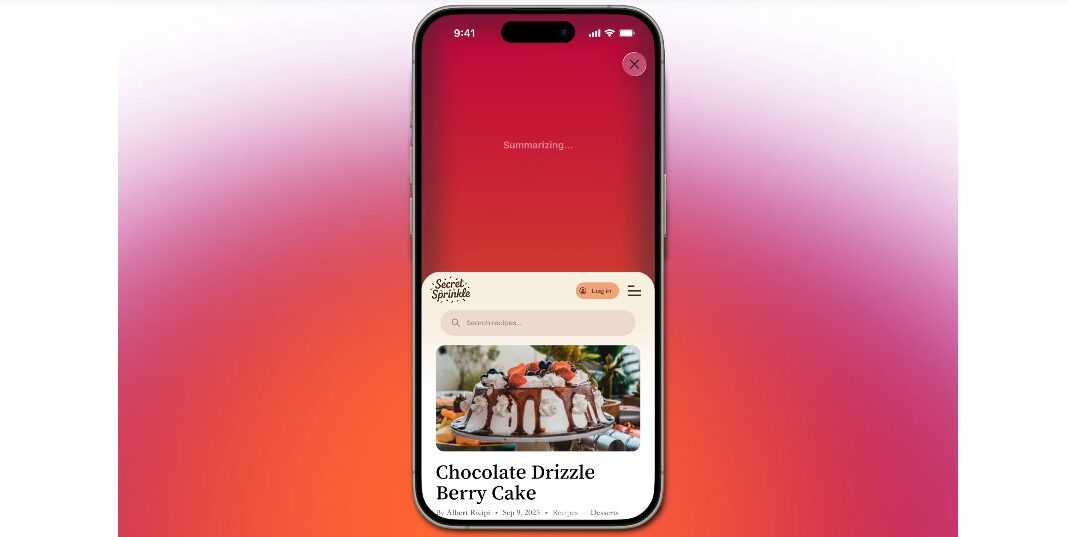 Lo schermo di uno smartphone mostra la pagina di una ricetta di torta ai frutti di bosco in caricamento su Firefox, con uno sfondo sfumato rosa-arancio.