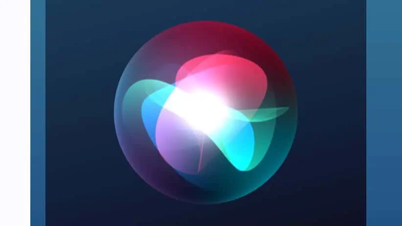 Sfera colorata e luminosa con forme blu, rosa e verdi sovrapposte su uno sfondo blu scuro, che ricorda i gradienti vibranti del linguaggio di design di Apple.